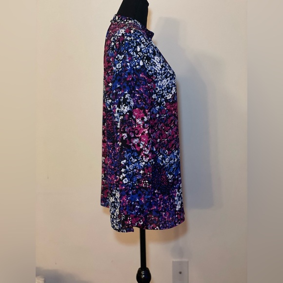 Nine West- Long sleeve floral blouse size L - Picture 5 of 10